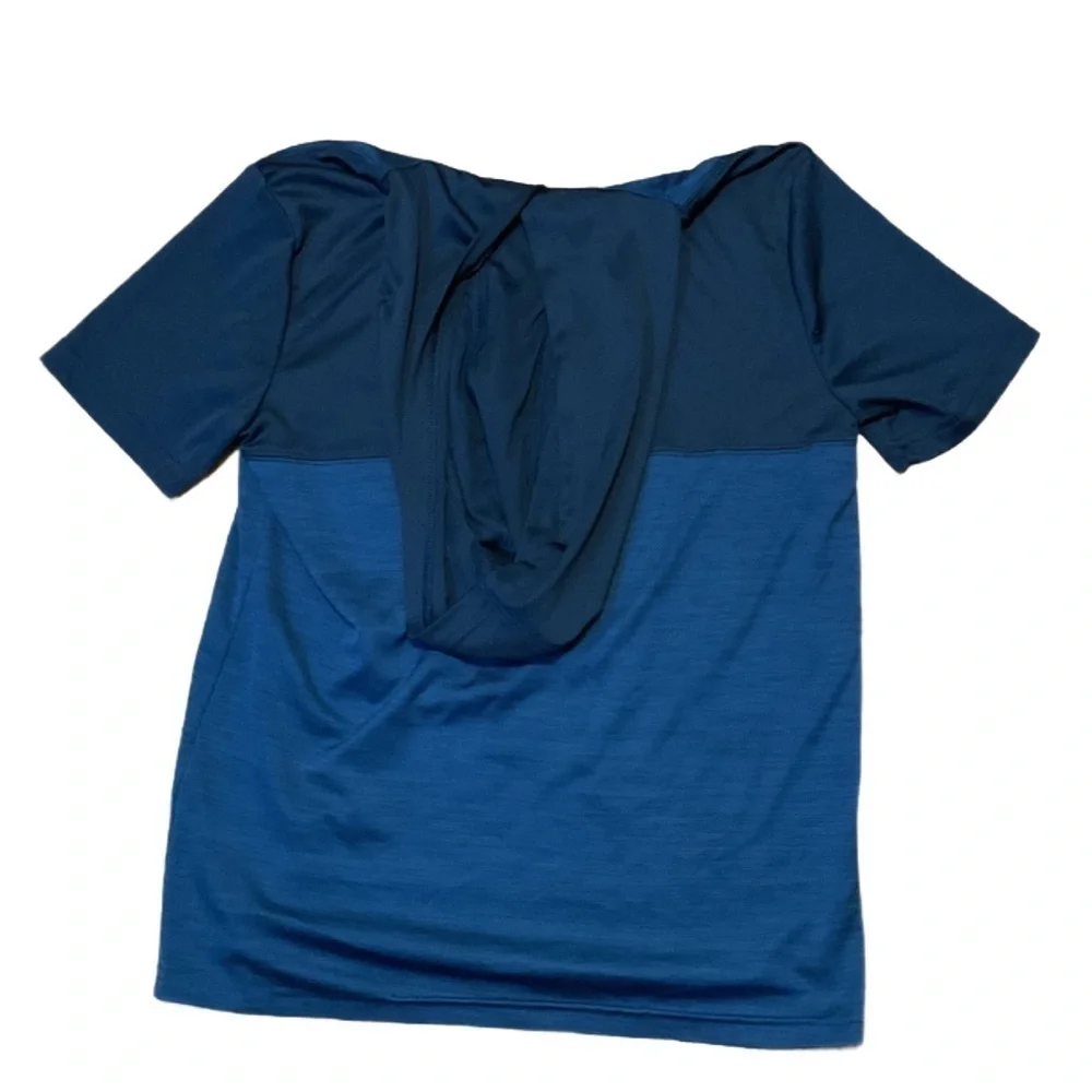 UNDER ARMOUR blue green short sleeve hoodie dryfit